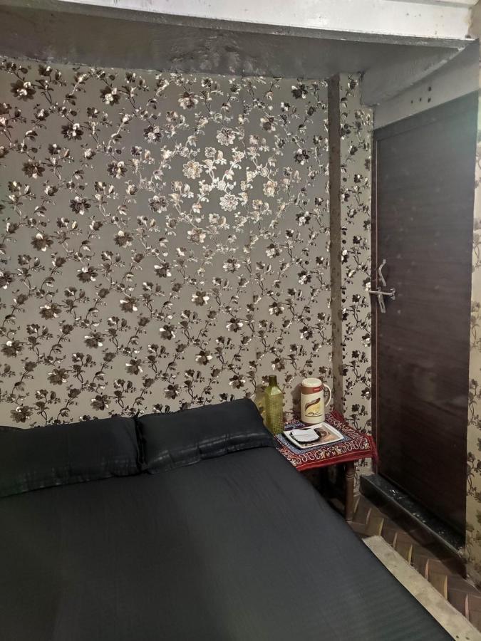 Ira Homestay Mathura - Divine Spiritual Stay Bagian luar foto